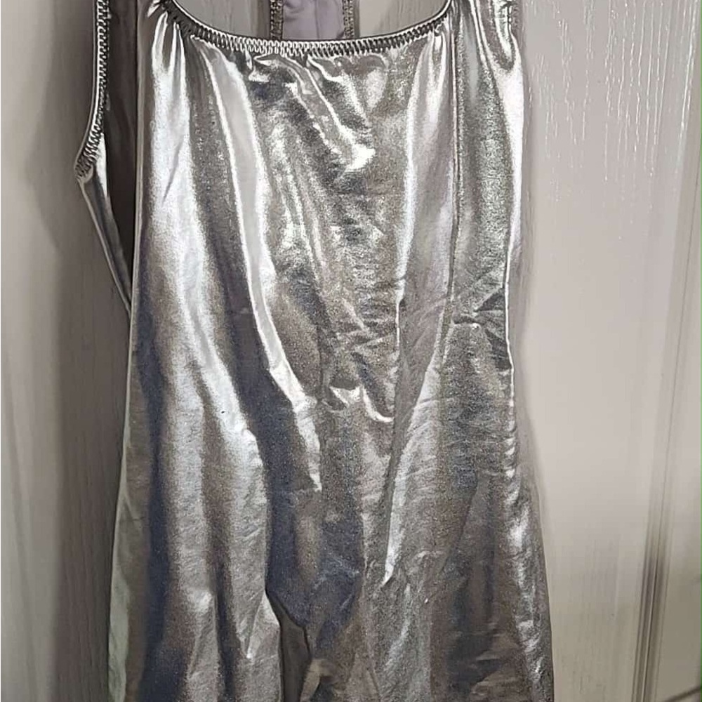 NWT SKIMS Metallic Silver Bodysuit Romper – Size Small